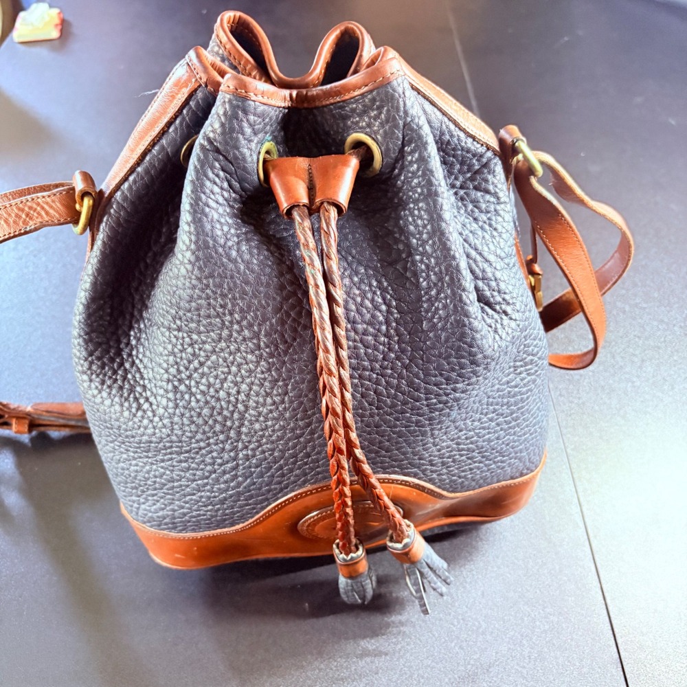 vintage Dooney & Bourke bucket bag Black brown durable leather 100% casual